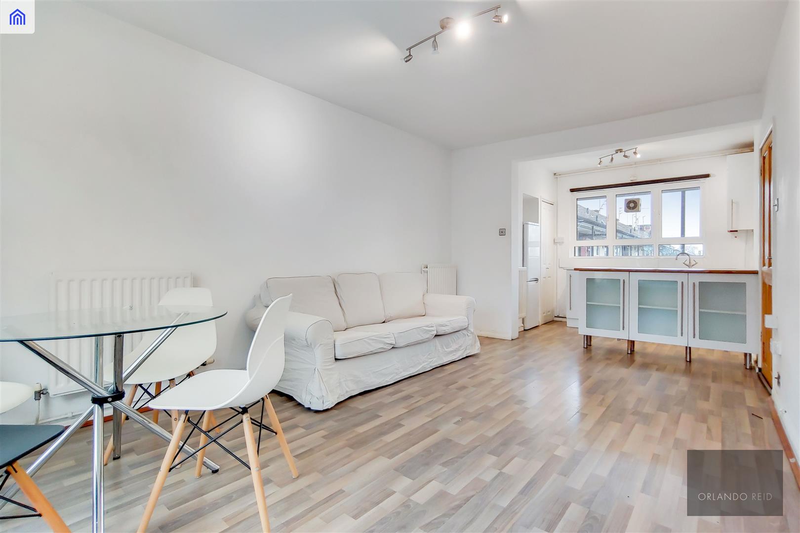 Heather Close, Clapham